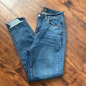 Massini frayed edge high rise ankle length skinny jeans